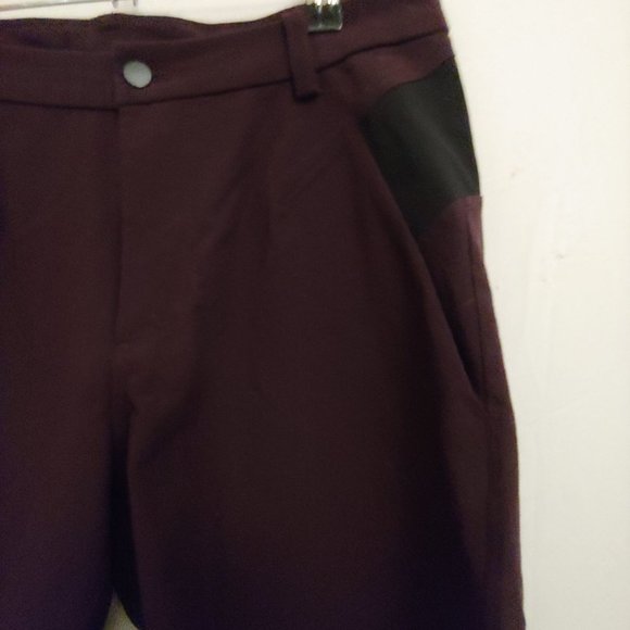 Lululemon Mens Chino Athletic Shorts Eggplant/Black Size 32 - Picture 4 of 13